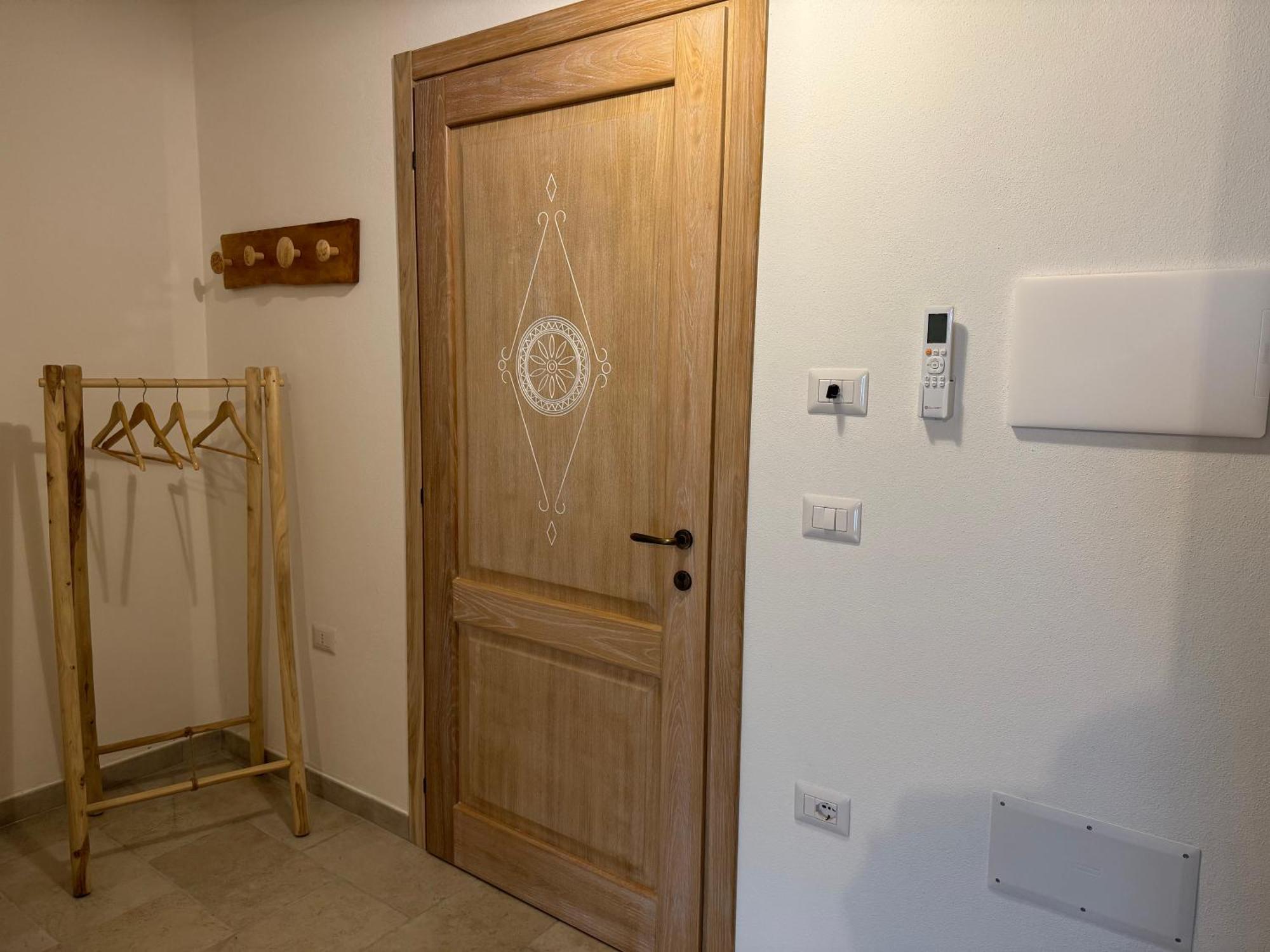 Domus La Roccia Hotel Pozzomaggiore Eksteriør billede